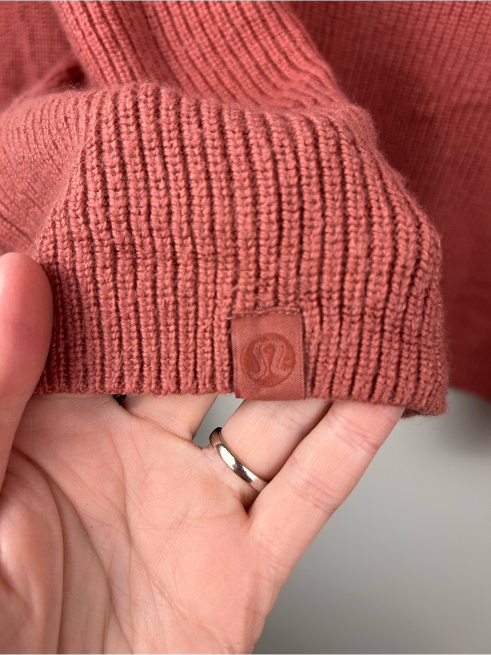 lululemon Merino Wool Blend Oversized Sweater Briar Rose Size 12 - Picture 13 of 14